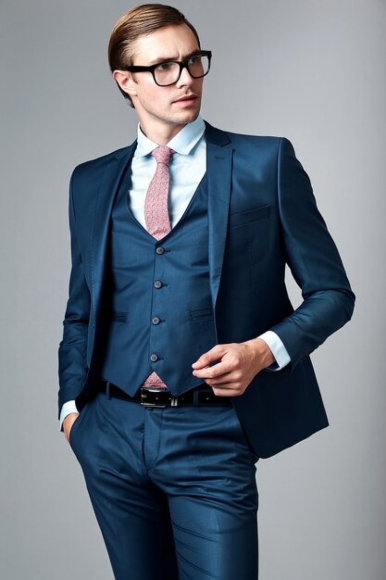 Picture of Suit model no 6